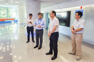 上海市工商業(yè)聯(lián)合會與上海實業(yè) 攜手共促上海經(jīng)濟繁榮